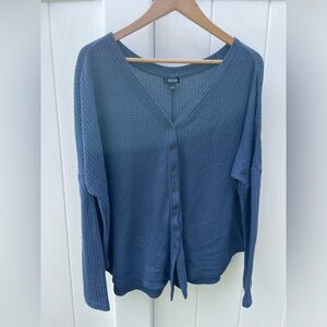L Blue Button-Down Waffle Knit V-Neck Long Sleeve Top